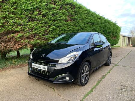 PEUGEOT 208 1.2 PureTech XS Lime